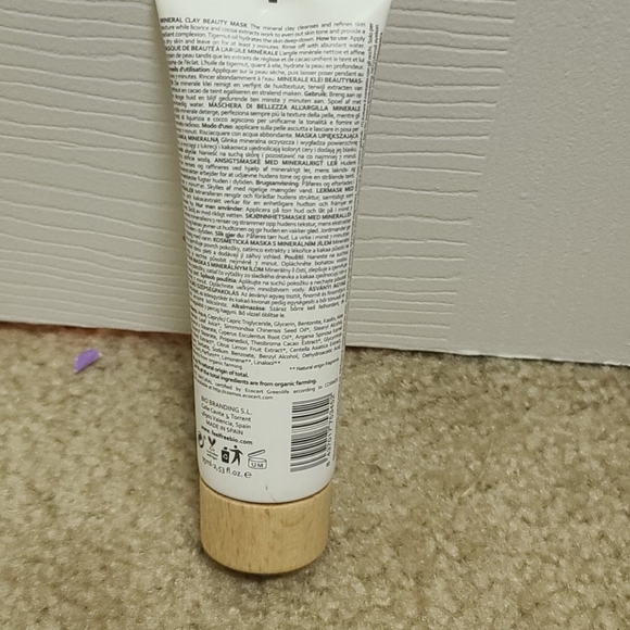NWT Feel Free Mineral Clay Beauty Mask - Picture 2 of 3